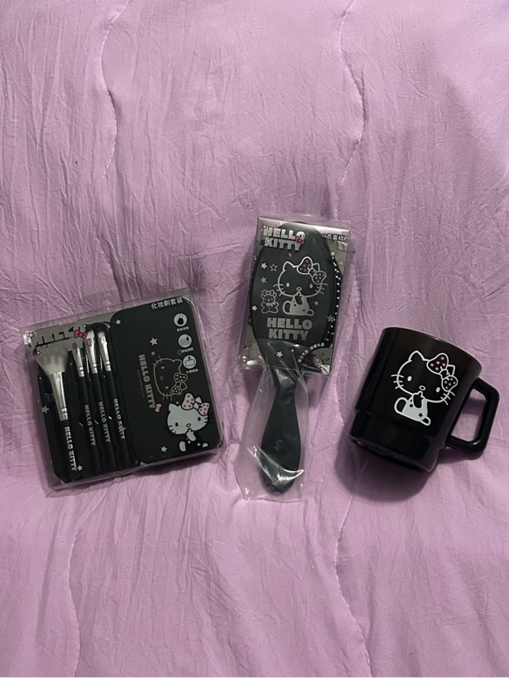 Hello Kitty Bundle - Picture 2 of 6